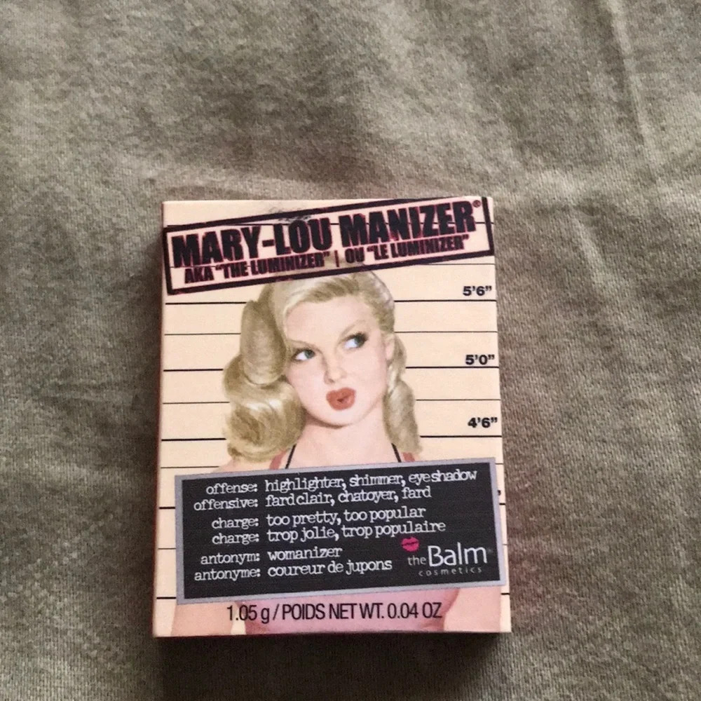 The Balm Mary-Lou highlighter